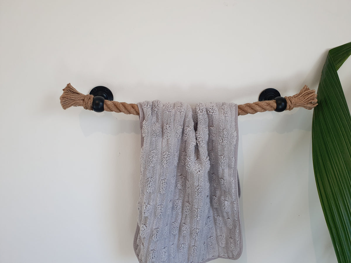 Jute Rope Towel Holder with Black Metal Brackets, 1 Inch Thick Nautical Bathroom Towel Bar, Farmhouse Wall Decor