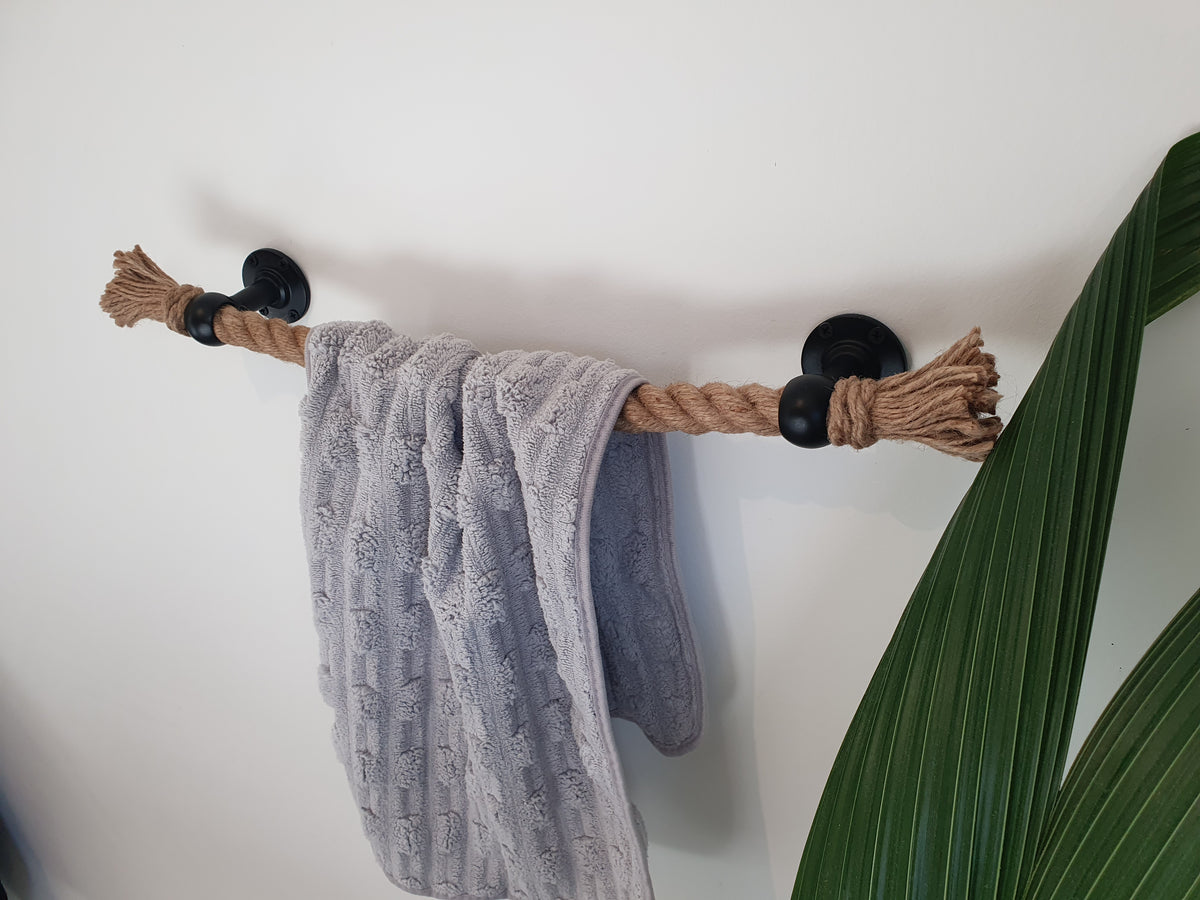 Jute Rope Towel Holder with Black Metal Brackets, 1 Inch Thick Nautical Bathroom Towel Bar, Farmhouse Wall Decor
